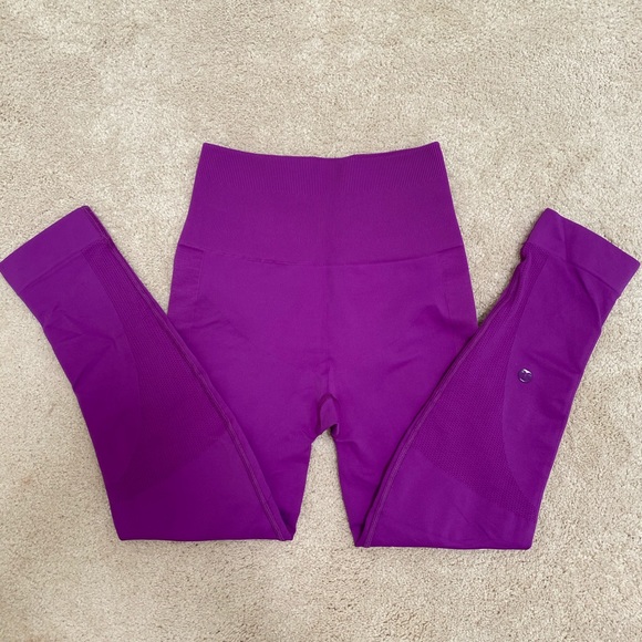 lululemon athletica Pants - Lululemon- Workout Tights (Capri length)